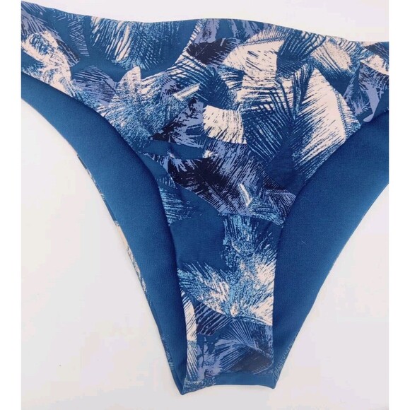 Roxy Bikini Bottom Blue Tropical Leaves Swim Suit Size Large Bottoms ONLY No Top - Picture 3 of 6